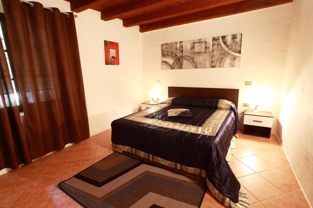 Vila Agriturismo Licensi Del Bresa Monzambano Pokoj fotografie