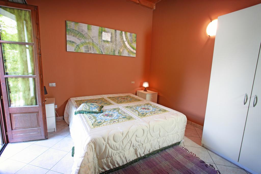 Vila Agriturismo Licensi Del Bresa Monzambano Pokoj fotografie