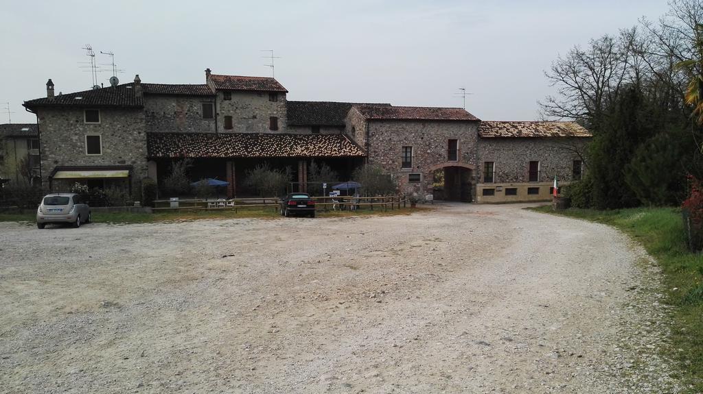 Vila Agriturismo Licensi Del Bresa Monzambano Exteriér fotografie